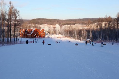 今年冬天见证幸福,重温孩童时的圣诞暖意